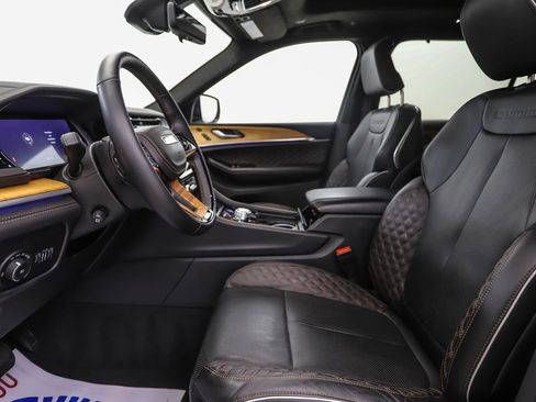 Used 2023 Jeep Grand Cherokee L Summit image 11