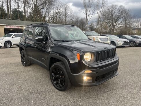 Used 2016 Jeep Renegade Latitude AWD/4WD image 2
