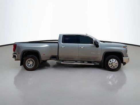 Used 2025 Chevrolet Silverado 3500 LTZ w/ LTZ Convenience Package AWD/4WD image 8
