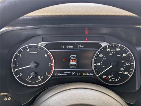 Used 2024 Nissan Rogue S FWD image 14