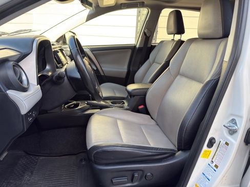 Used 2018 Toyota RAV4 Limited w/ Protection Package image 17