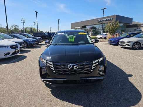 Certified 2024 Hyundai Tucson SE AWD/4WD image 8