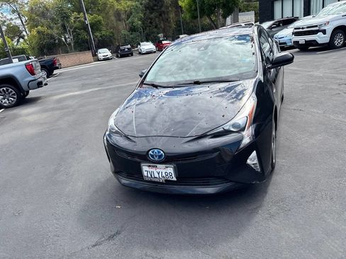 Used 2016 Toyota Prius Three Touring FWD image 9