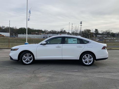 New 2025 Honda Accord LX image 6