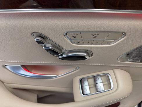 Used 2016 Mercedes-Benz S 550 4MATIC Sedan image 32