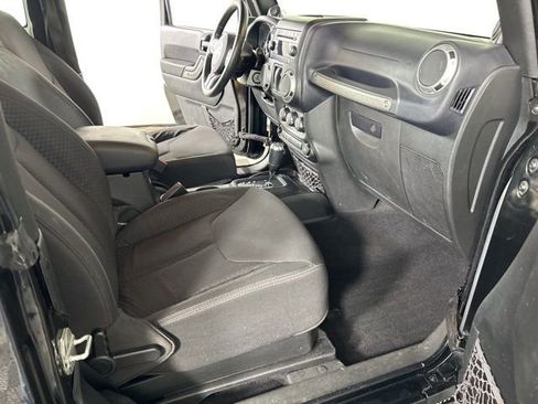 Used 2013 Jeep Wrangler Sport AWD/4WD image 17