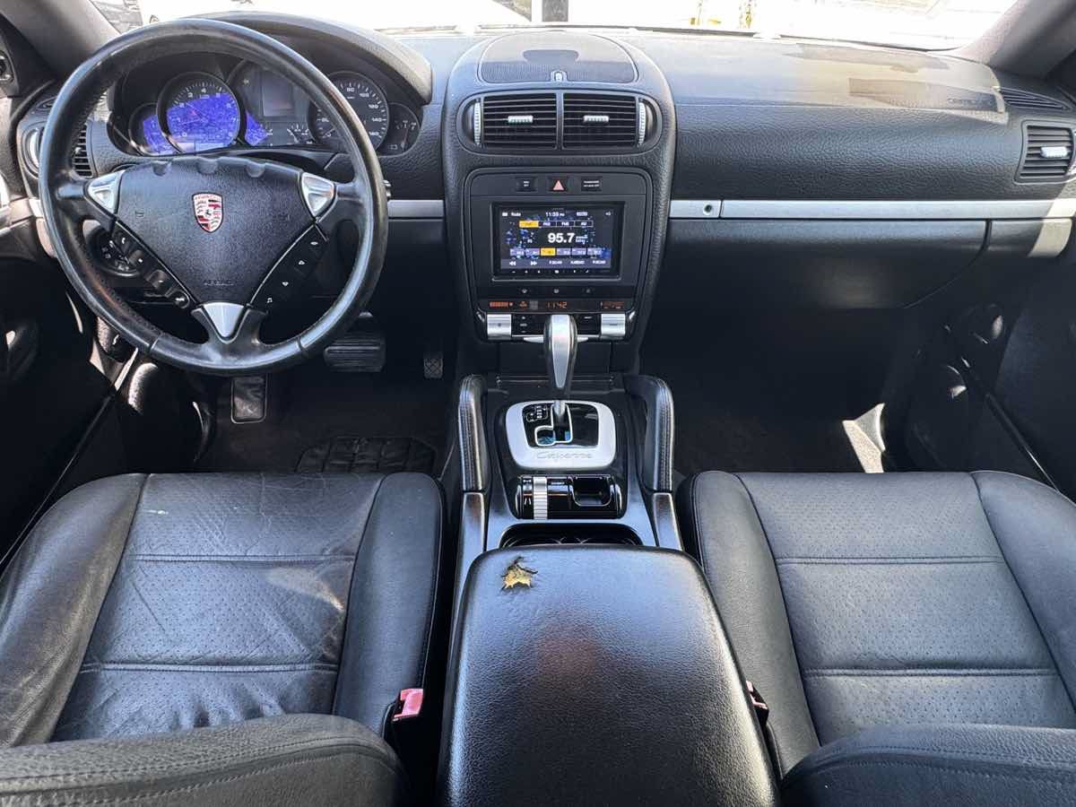 Used 2010 Porsche Cayenne AWD/4WD image 20