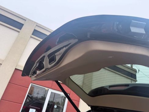Used 2018 Jeep Grand Cherokee Limited AWD/4WD image 8