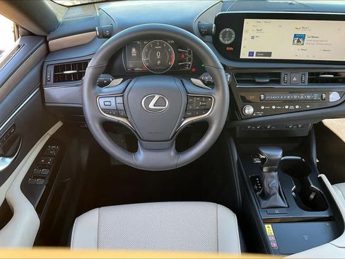 Used 2023 Lexus ES 350 w/ Premium Package FWD image 6