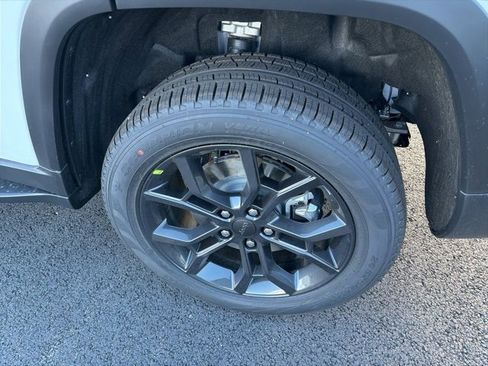 New 2025 Jeep Grand Cherokee L Limited image 7