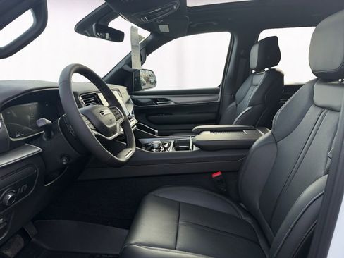 New 2026 Jeep Grand Wagoneer 4WD image 9