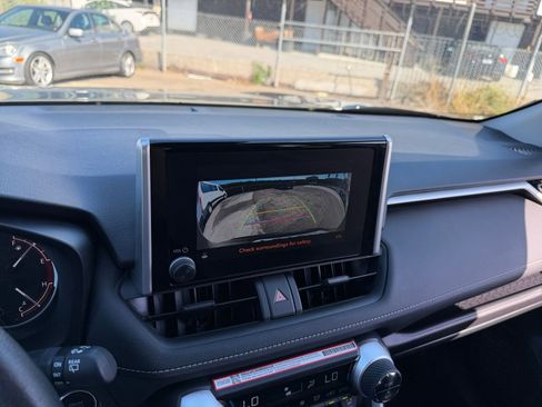 Used 2025 Toyota RAV4 XLE image 17