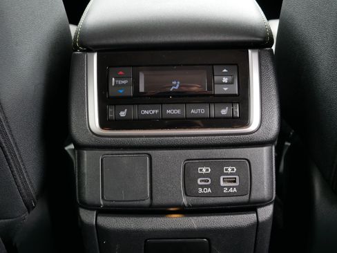 Used 2023 Subaru Ascent Onyx Edition Limited AWD/4WD image 12