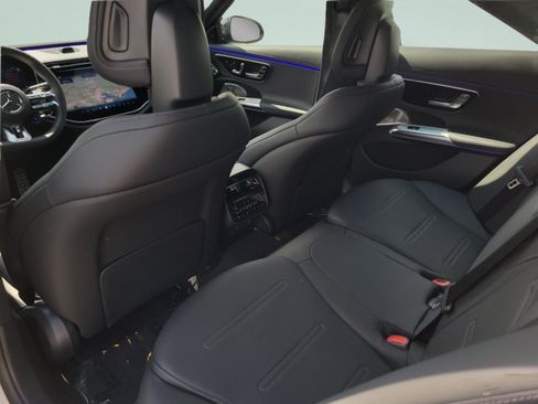 New 2026 Mercedes-Benz E 53 AMG e 4MATIC Sedan image 10