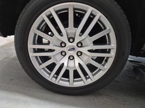Used 2024 Ford Expedition Platinum AWD/4WD image 31