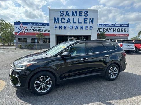 Used 2017 Hyundai Santa Fe SE FWD image 1