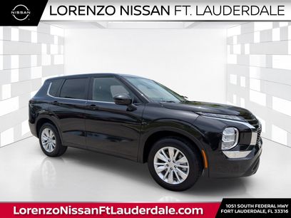 Used 2025 Mitsubishi Outlander ES