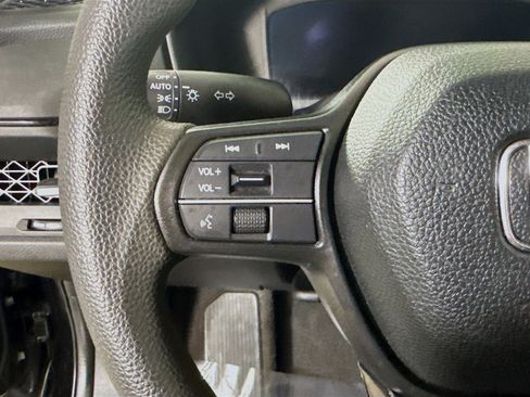 Used 2023 Honda Accord EX image 14
