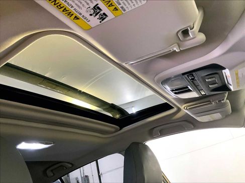 Used 2021 Subaru Crosstrek 2.5i Sport w/ Moonroof Package image 20