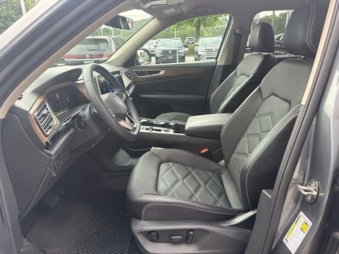 Certified 2024 Volkswagen Atlas SE FWD image 35