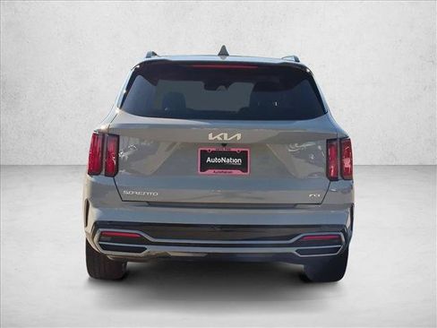 Used 2023 Kia Sorento SX AWD/4WD image 7