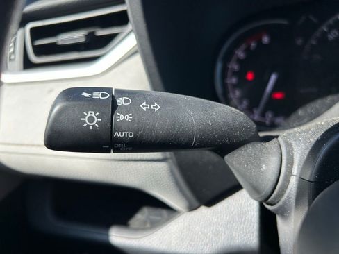 Used 2024 Toyota RAV4 XLE w/ Convenience Package FWD image 21