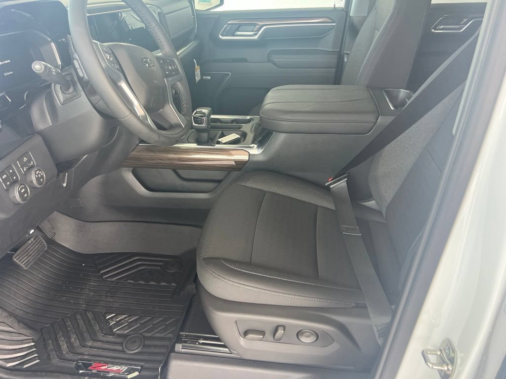New 2026 Chevrolet Silverado 1500 RST AWD/4WD image 16