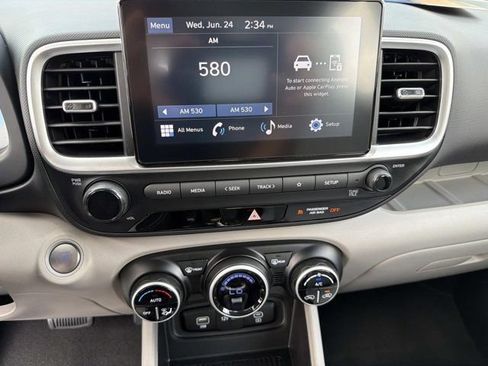 Used 2025 Hyundai Venue SEL FWD image 27