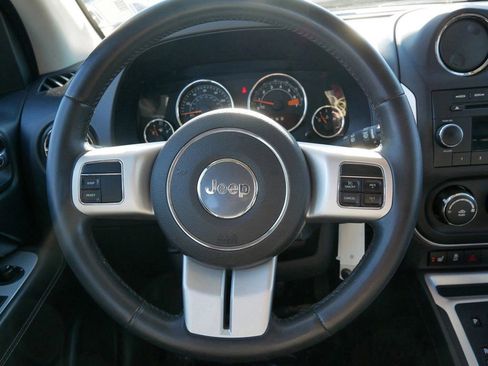 Used 2015 Jeep Compass Latitude image 15
