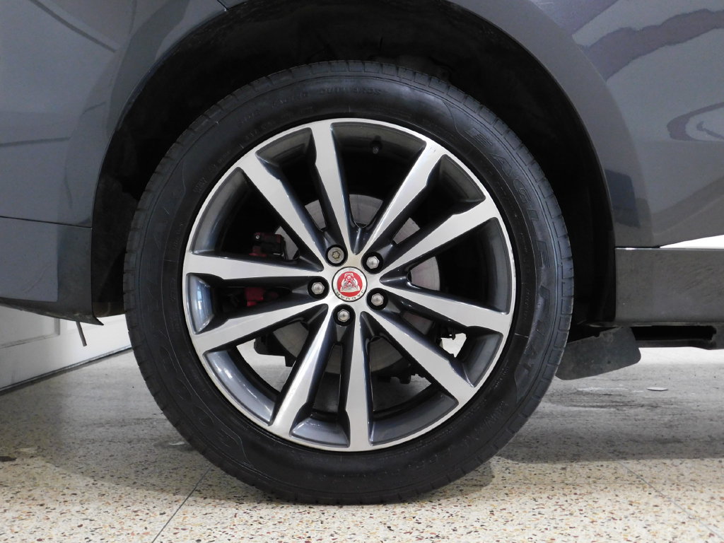 Used 2023 Jaguar F-PACE R-Dynamic S AWD/4WD image 73