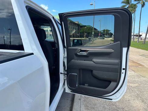 Used 2025 Chevrolet Silverado 1500 LT image 16