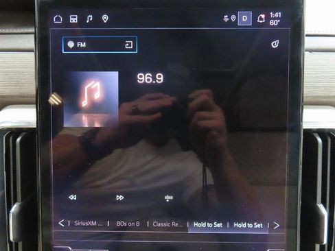 Used 2024 GMC Acadia Denali image 23