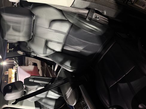 Used 2014 Land Rover Range Rover Sport HSE image 23