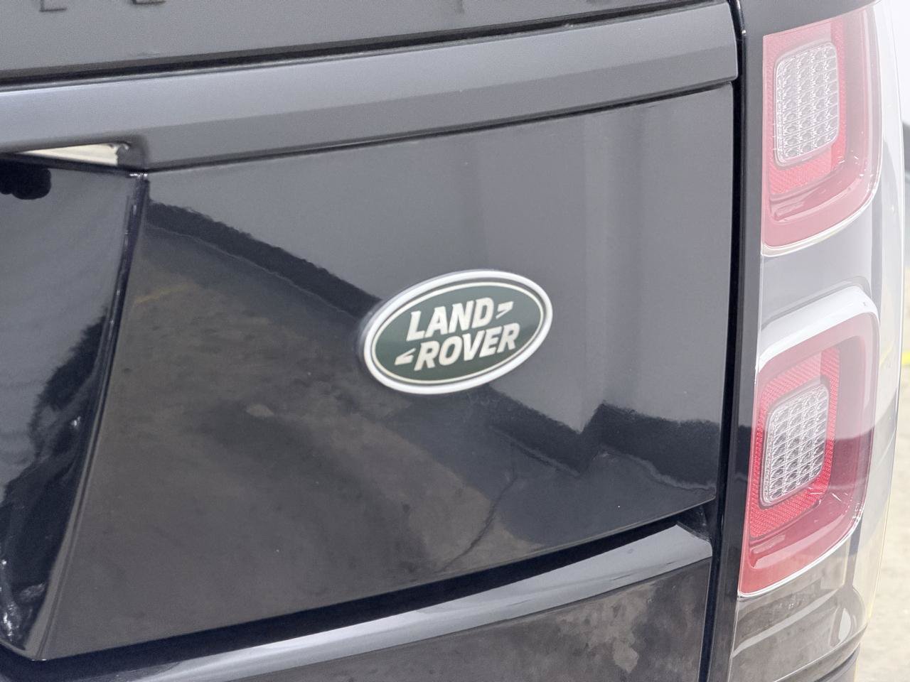Used 2022 Land Rover Range Rover P525 Westminster Edition AWD/4WD image 26