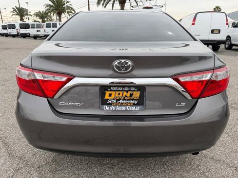 Used 2016 Toyota Camry image 7