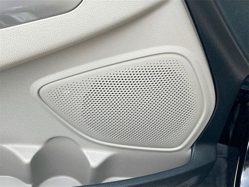 Used 2019 Ford EcoSport Titanium image 19