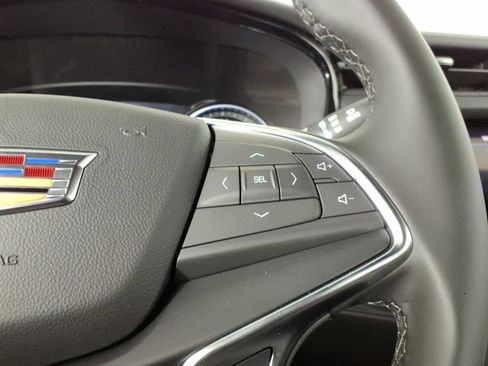 New 2026 Cadillac XT5 Luxury w/ LPO, Floor Liner Package AWD/4WD image 19