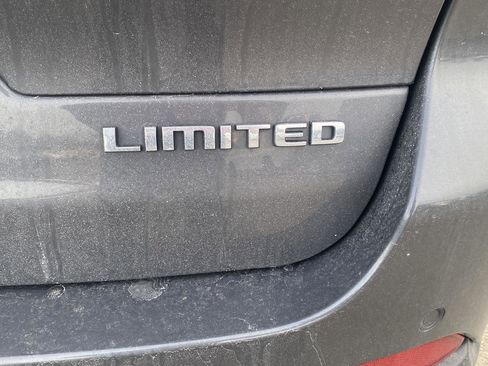 Used 2022 Jeep Grand Cherokee L Limited image 10