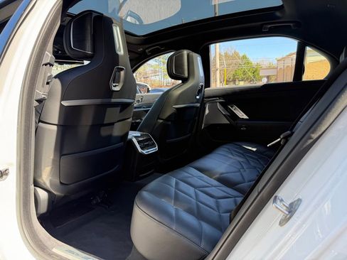 Used 2024 BMW 740i image 30