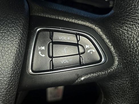 Used 2019 Ford Escape S image 16