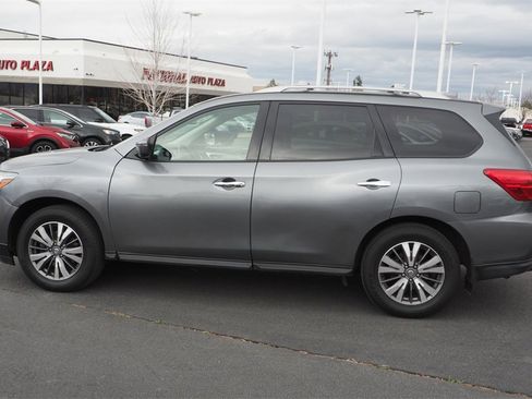Used 2020 Nissan Pathfinder SL w/ Cargo Package image 6