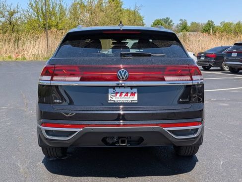 New 2026 Volkswagen Atlas Cross Sport SEL AWD/4WD image 4