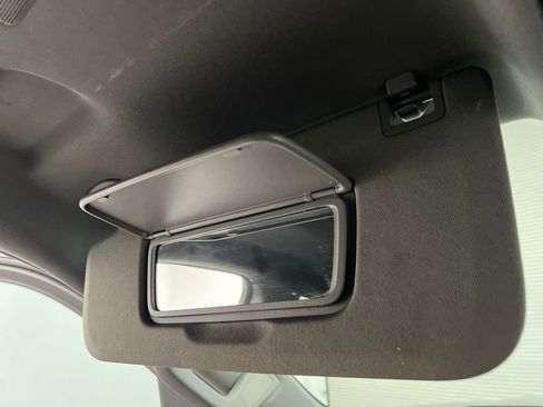 Used 2023 Chevrolet Silverado 1500 LT image 59