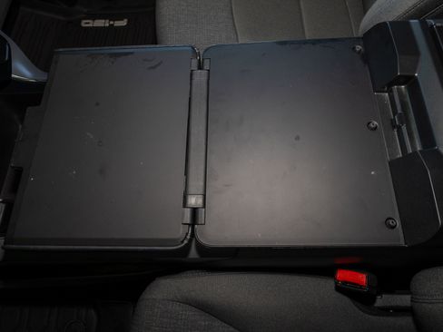 Used 2024 Ford F150 XLT w/ FX4 Off-Road Package image 15