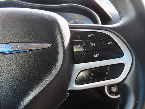 Used 2019 Chrysler 300 Touring L w/ Quick Order Package 22F image 32