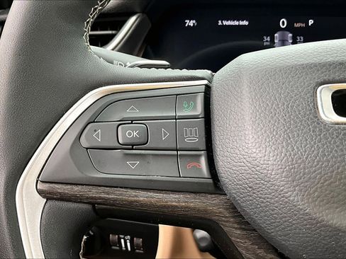Used 2024 Jeep Grand Cherokee Limited w/ Luxury Tech Group II RWD image 34