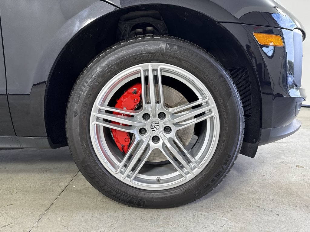 Certified 2020 Porsche Macan S AWD/4WD image 15