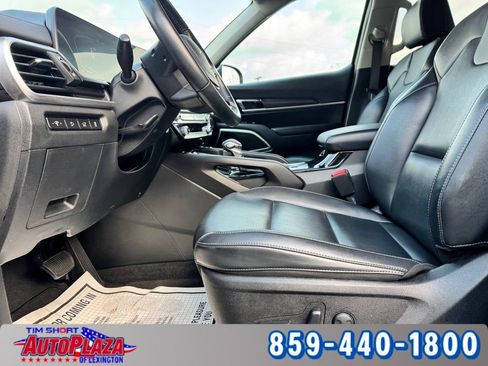 Used 2025 Kia Telluride S AWD/4WD image 36