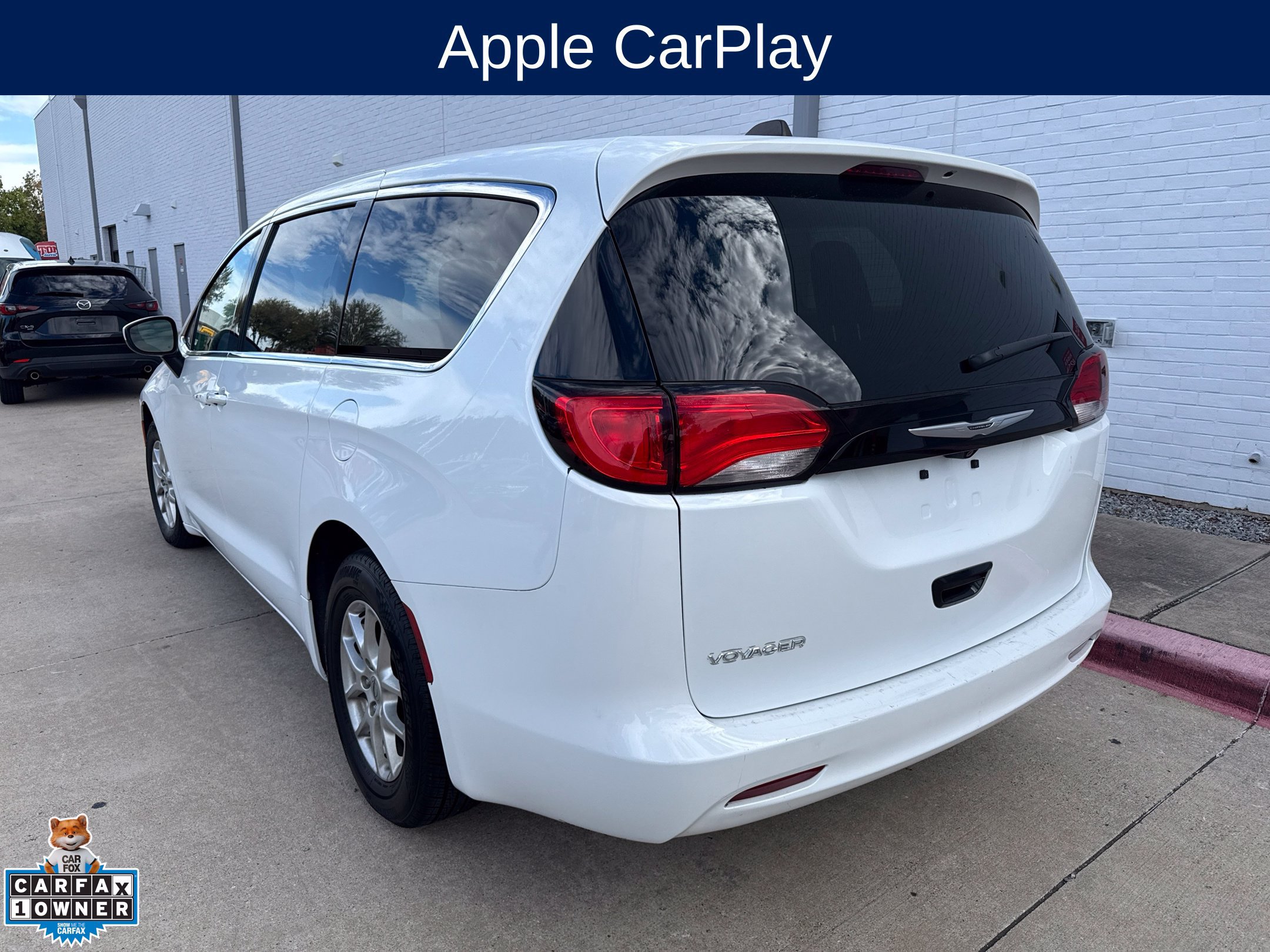 Used 2023 Chrysler Voyager LX FWD image 6