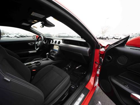 Used 2020 Ford Mustang GT w/ Equipment Group 301A image 25